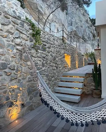 Вилла Modern Seaview With Pool Above Monaco