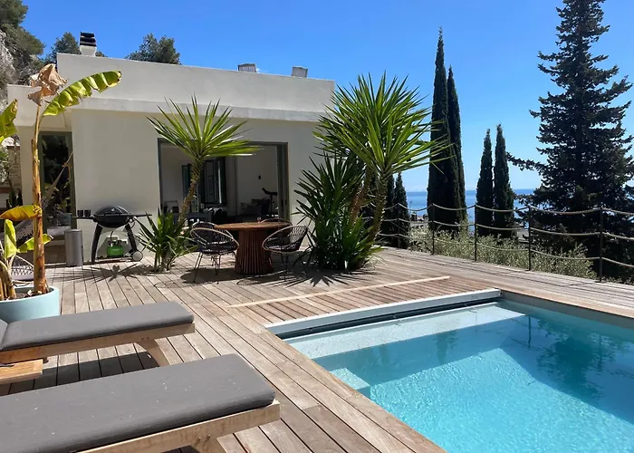 Modern Seaview With Pool Above Monaco